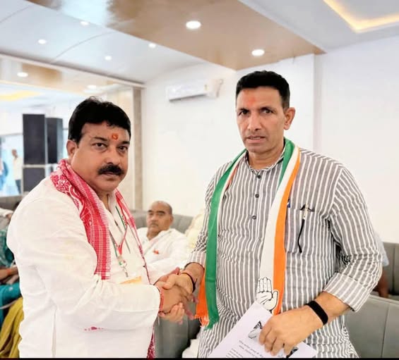 Gyan Pratap Singh Chauhan with Jeetu Pawari